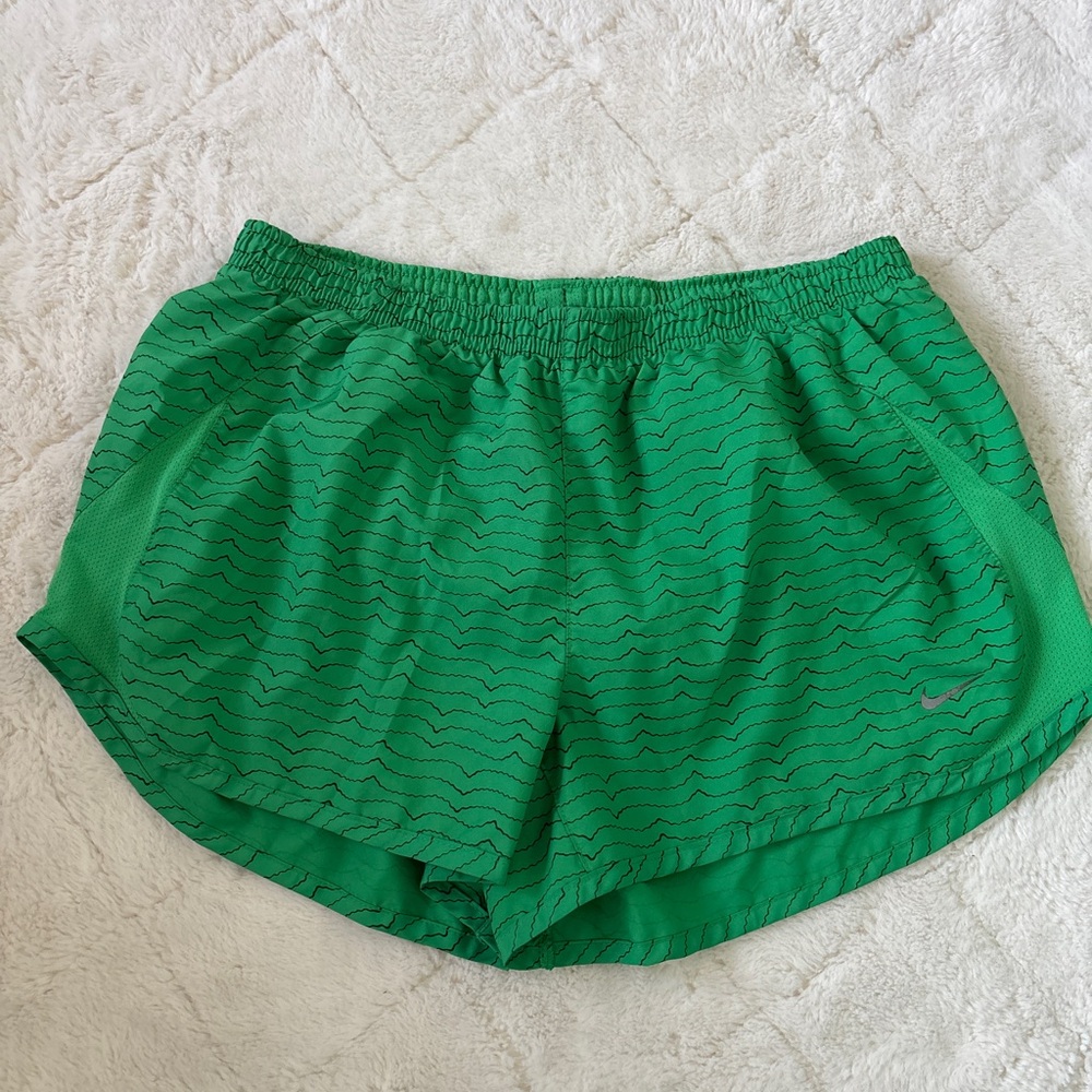 Nike Women’s Green Athletic Running Shorts size M